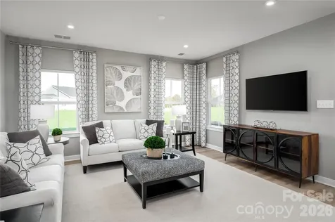916 Heathway Drive Charlotte NC 28213