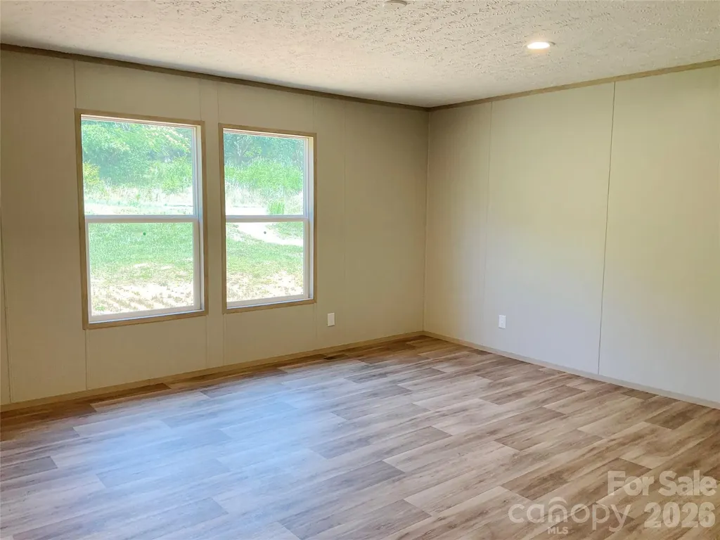 2226 Harris Henrietta Road Mooresboro NC 28114
