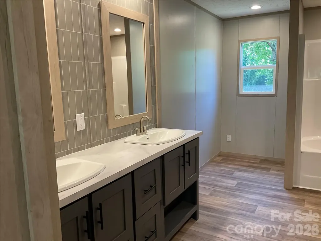 2226 Harris Henrietta Road Mooresboro NC 28114