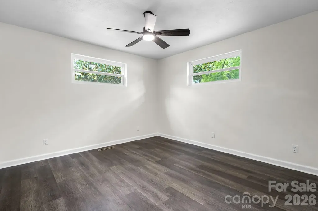 411 20th Avenue NE Hickory NC 28601
