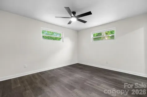 411 20th Avenue NE Hickory NC 28601