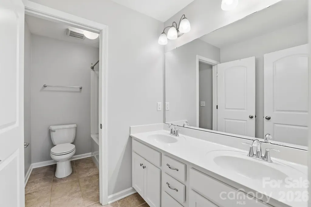8123 Cornhill Avenue Charlotte NC 28277