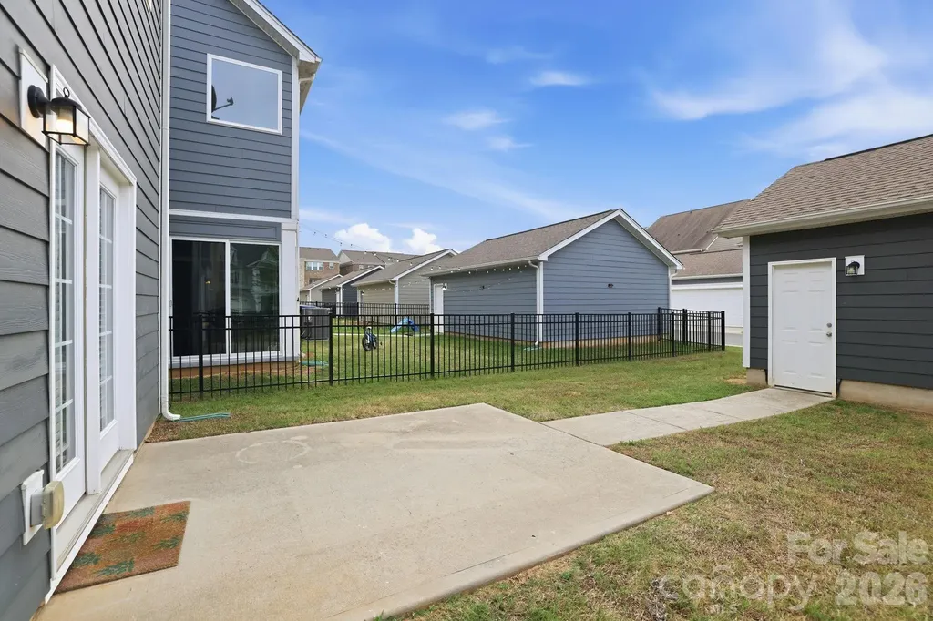 8123 Cornhill Avenue Charlotte NC 28277