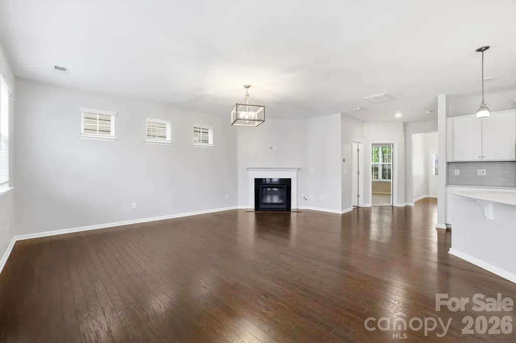 8123 Cornhill Avenue Charlotte NC 28277