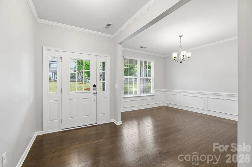 8123 Cornhill Avenue Charlotte NC 28277