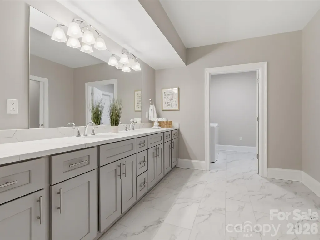 1126 Bromley Drive Matthews NC 28104