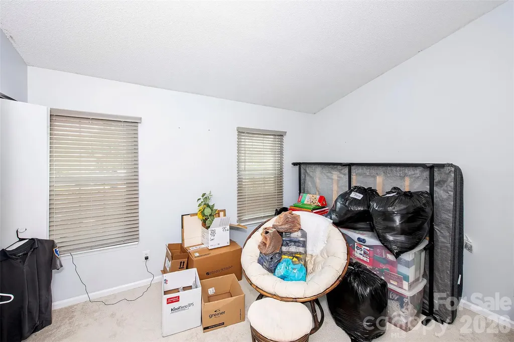 6137 Windsor Gate Lane Charlotte NC 28215
