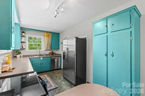 107 Appledore Avenue Hendersonville NC 28739
