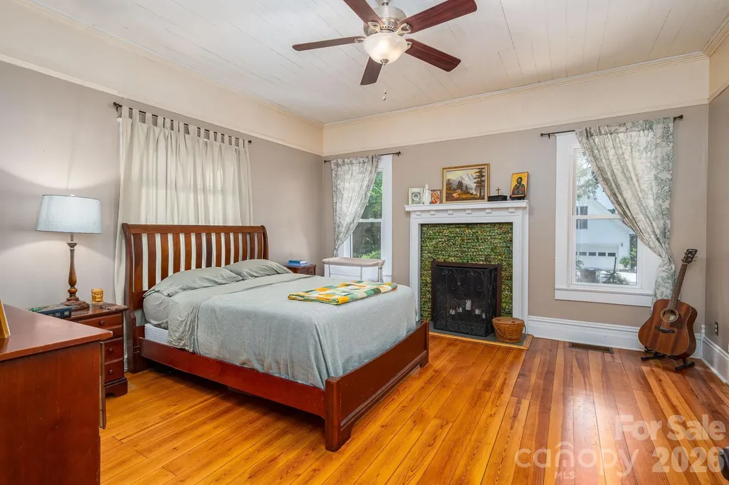306 W Old Post Road Cherryville NC 28021