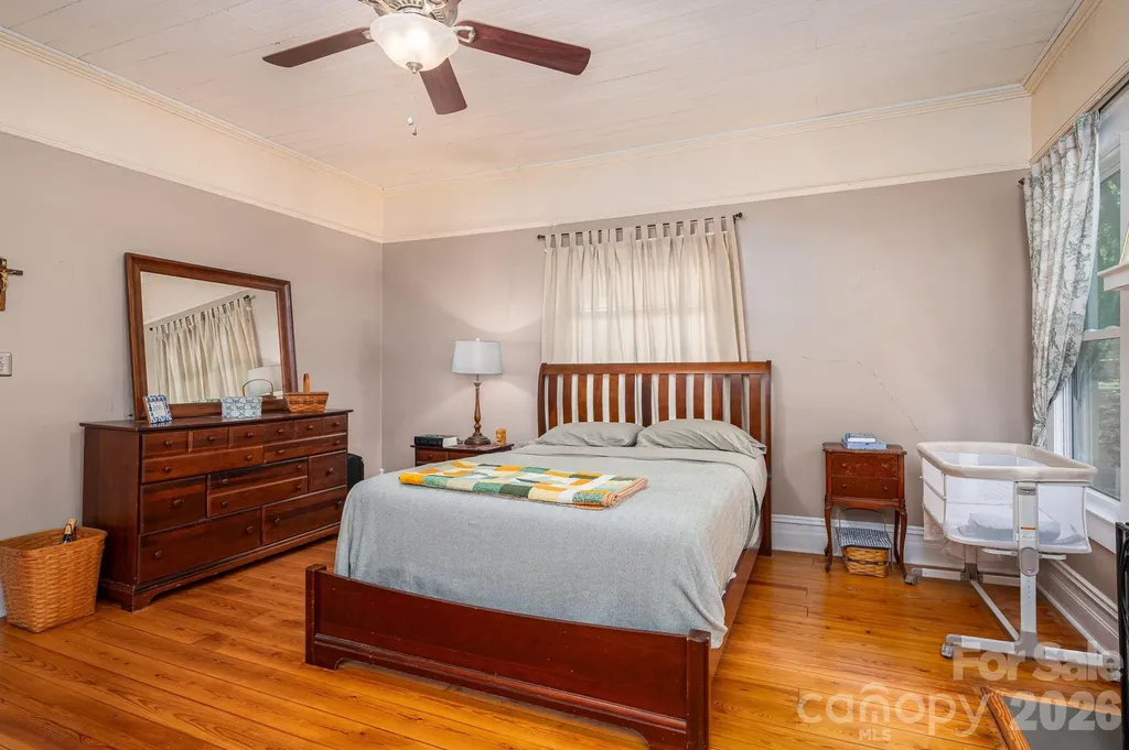 306 W Old Post Road Cherryville NC 28021