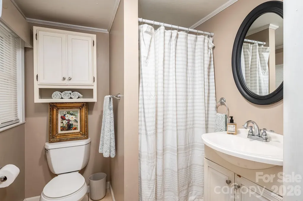 306 W Old Post Road Cherryville NC 28021