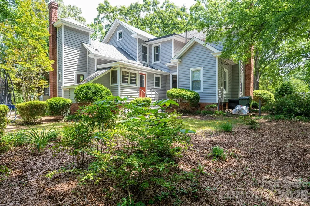 306 W Old Post Road Cherryville NC 28021