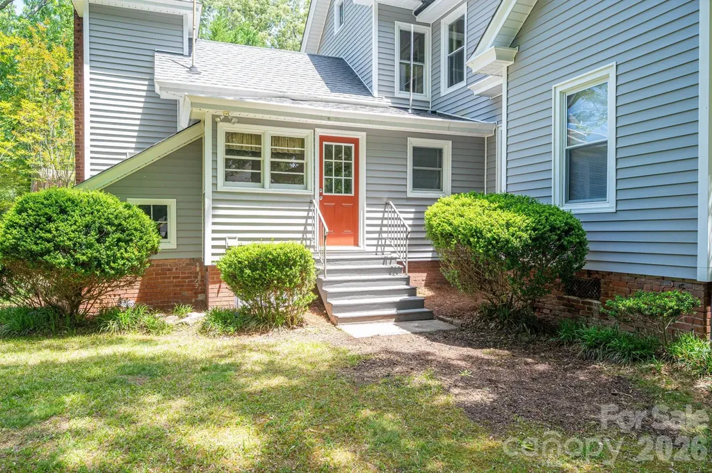 306 W Old Post Road Cherryville NC 28021