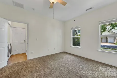 85 Rotunda Circle Asheville NC 28806