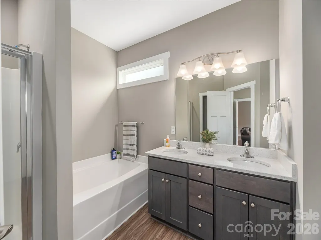 34 S Christie Court Fletcher NC 28732