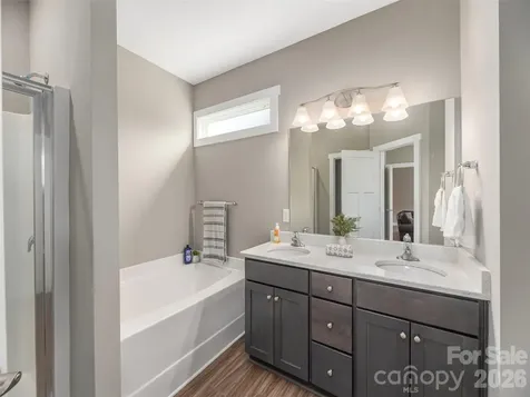 34 S Christie Court Fletcher NC 28732