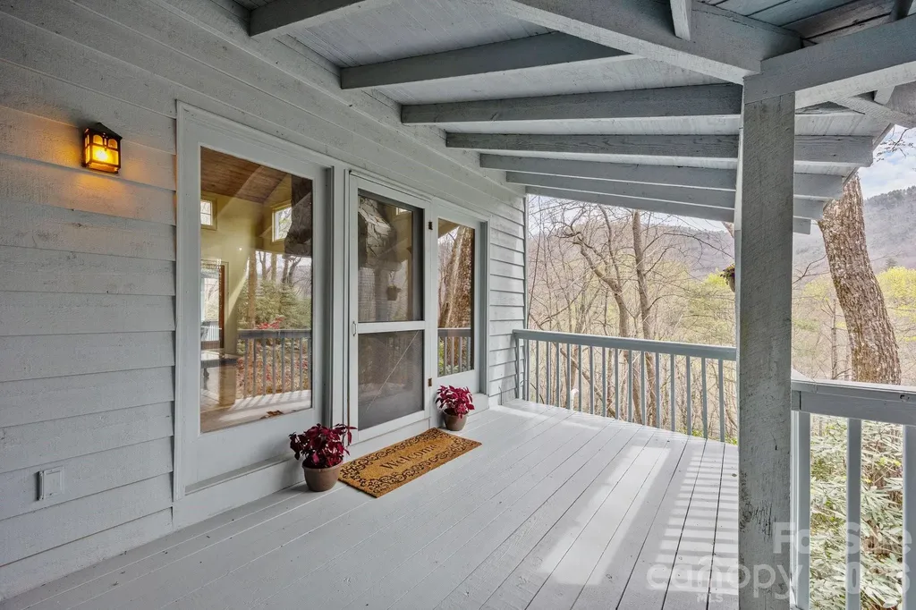 63 Chestnut Forest Road Fairview NC 28730