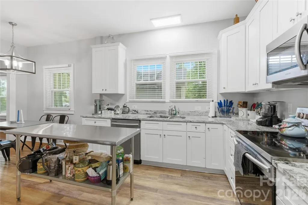 1818 Cannon Avenue Charlotte NC 28269