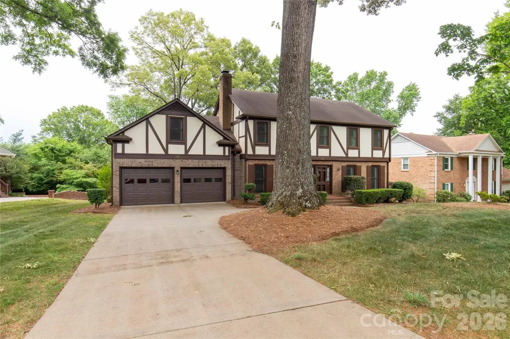 7201 Hopeton Road Charlotte NC 28210