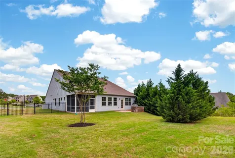 1907 Harvest Time Lane Waxhaw NC 28173
