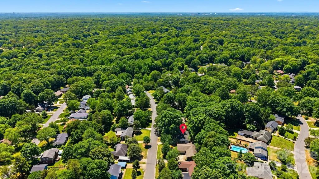 1409 Woodberry Road Charlotte NC 28212