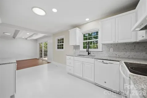 1409 Woodberry Road Charlotte NC 28212