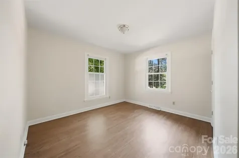 1409 Woodberry Road Charlotte NC 28212