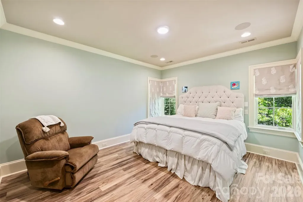 4901 Carmel Park Drive Charlotte NC 28226
