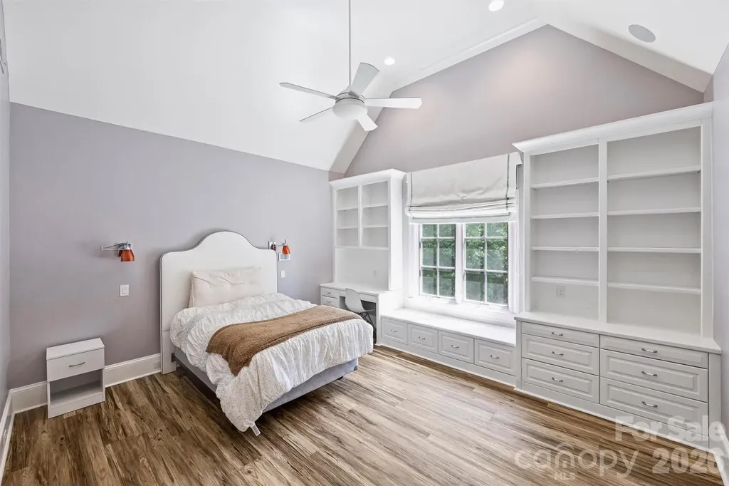 4901 Carmel Park Drive Charlotte NC 28226