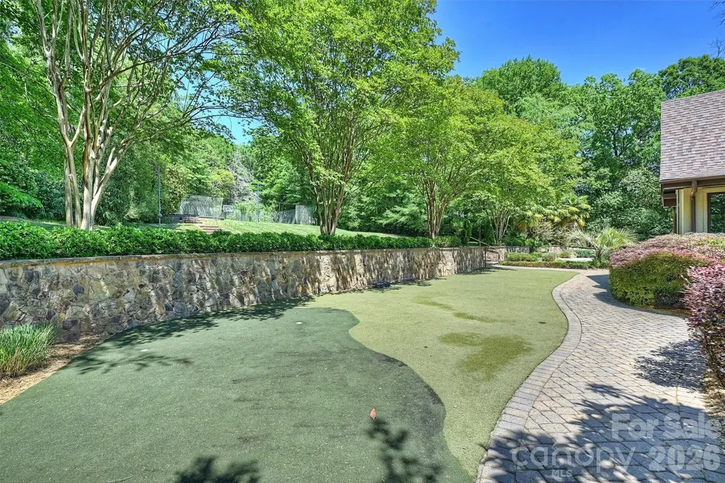 4901 Carmel Park Drive Charlotte NC 28226