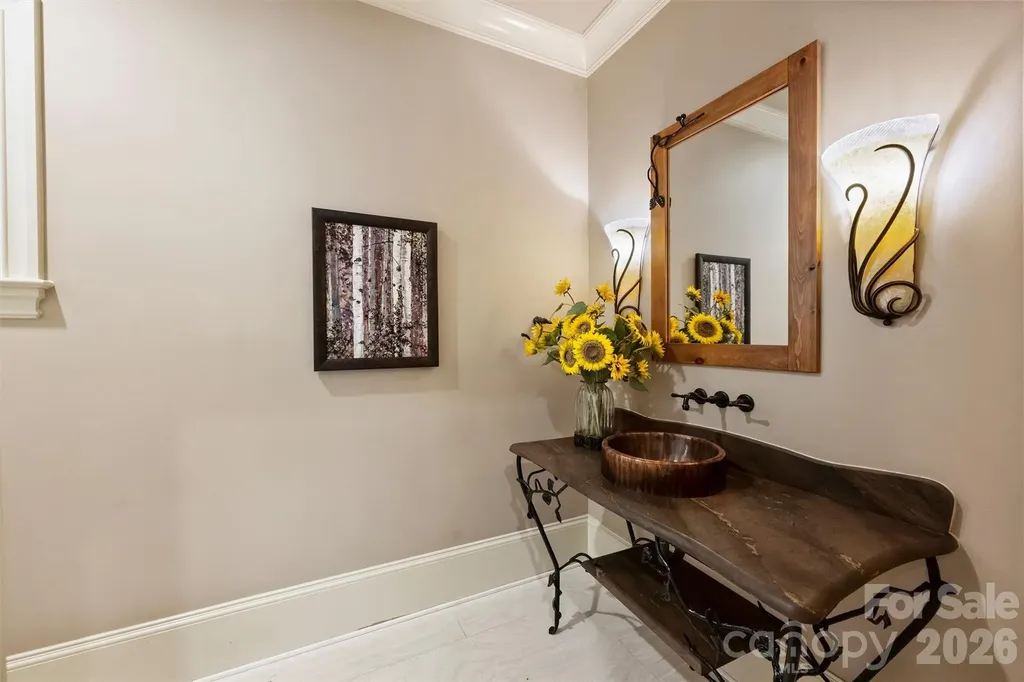 4901 Carmel Park Drive Charlotte NC 28226