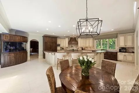 4901 Carmel Park Drive Charlotte NC 28226