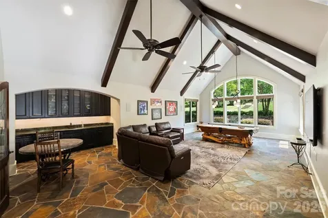 4901 Carmel Park Drive Charlotte NC 28226