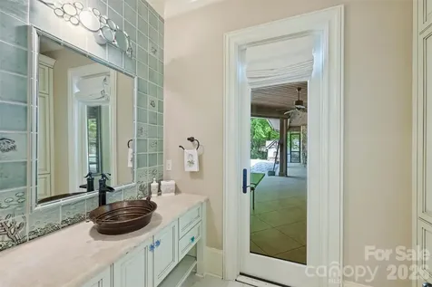 4901 Carmel Park Drive Charlotte NC 28226