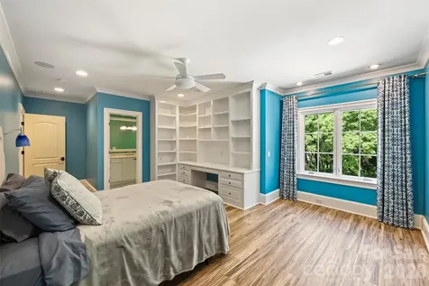 4901 Carmel Park Drive Charlotte NC 28226