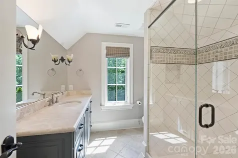 4901 Carmel Park Drive Charlotte NC 28226
