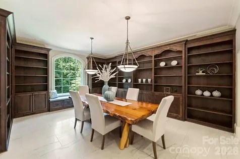 4901 Carmel Park Drive Charlotte NC 28226