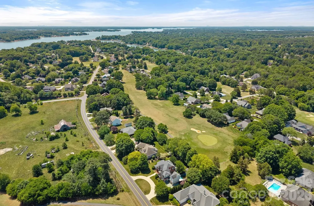 240 Canvasback Road Mooresville NC 28117