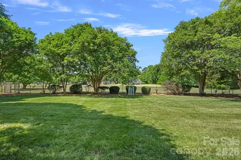 240 Canvasback Road Mooresville NC 28117