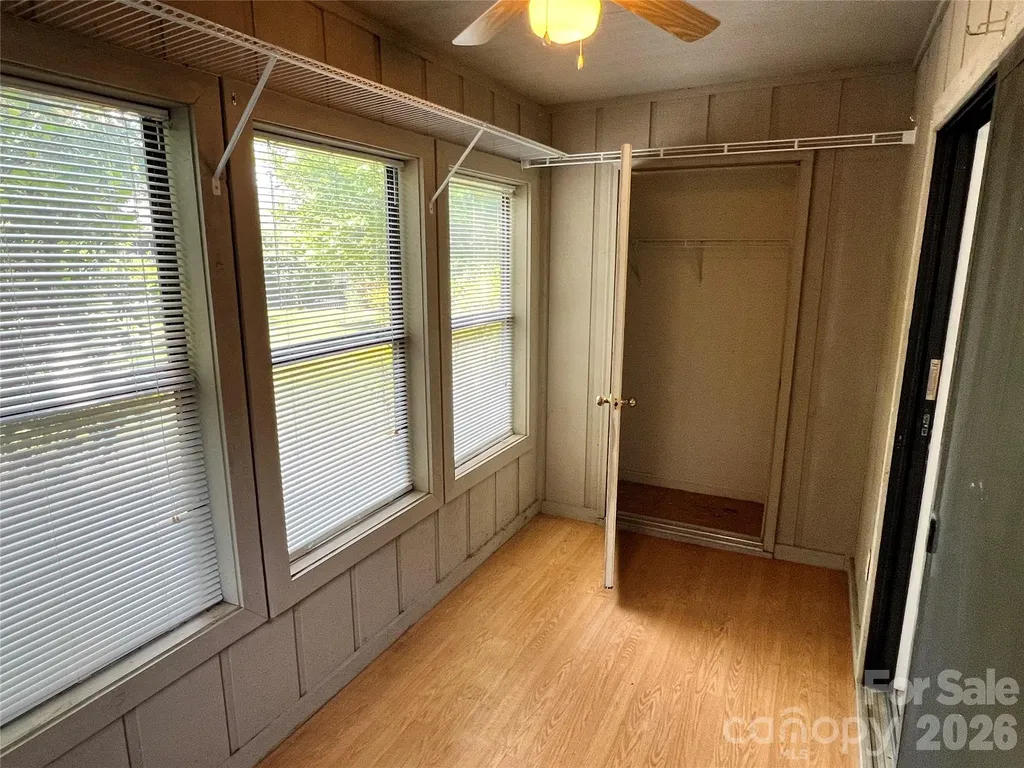 2401 Abbey Circle Asheville NC 28805
