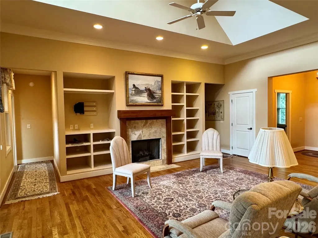 894 Dunroy Drive Hendersonville NC 28739