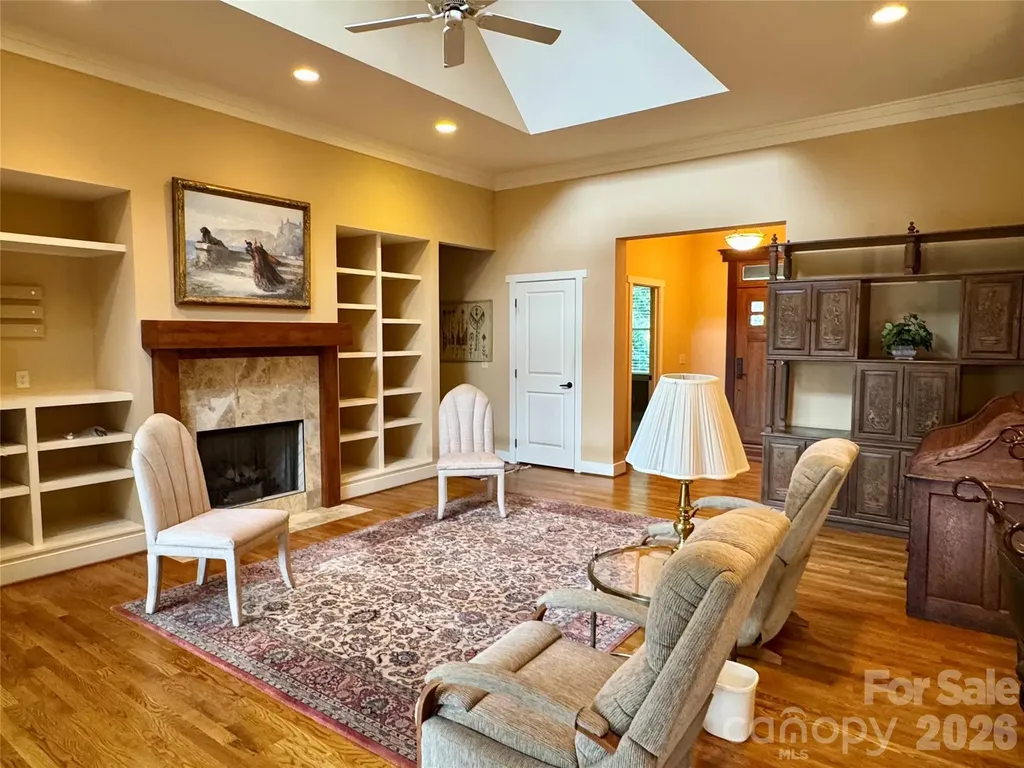 894 Dunroy Drive Hendersonville NC 28739