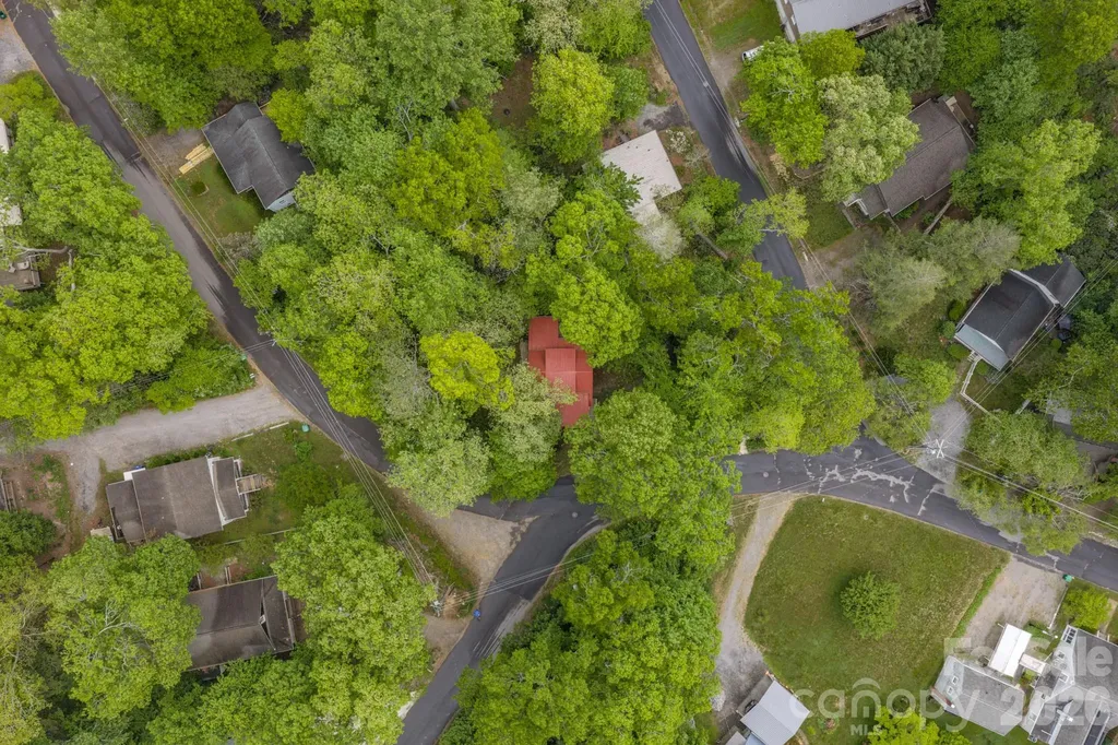 24 Moore Circle Black Mountain NC 28711