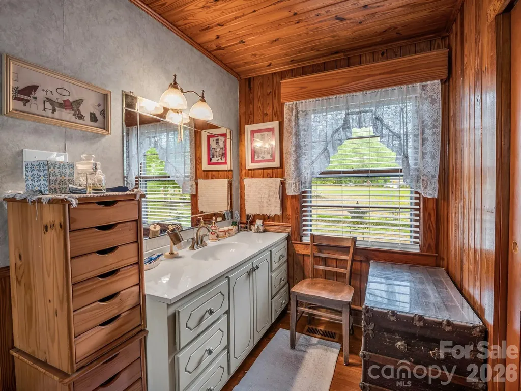 408 Hollis Road Ellenboro NC 28040