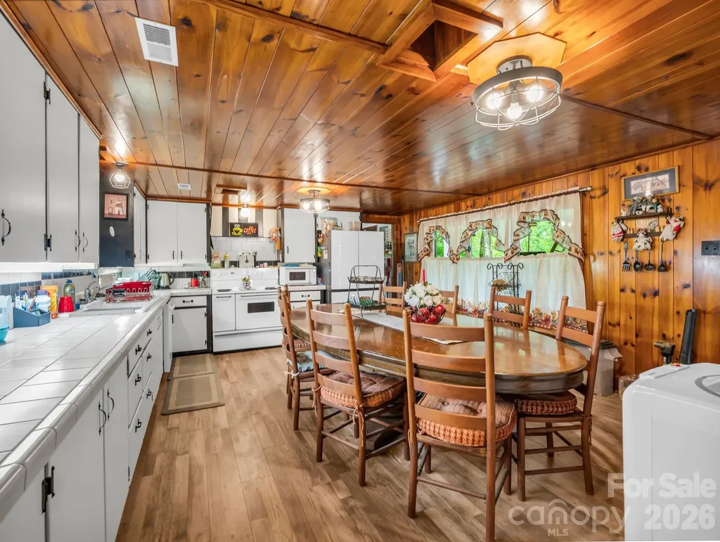 408 Hollis Road Ellenboro NC 28040
