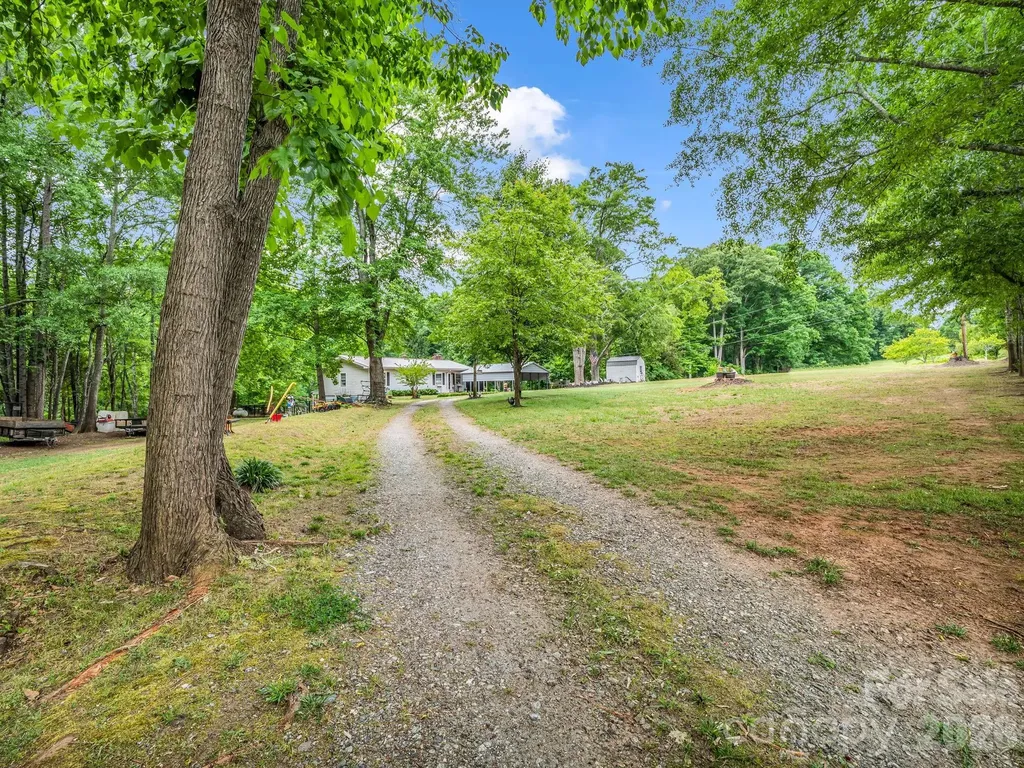 408 Hollis Road Ellenboro NC 28040