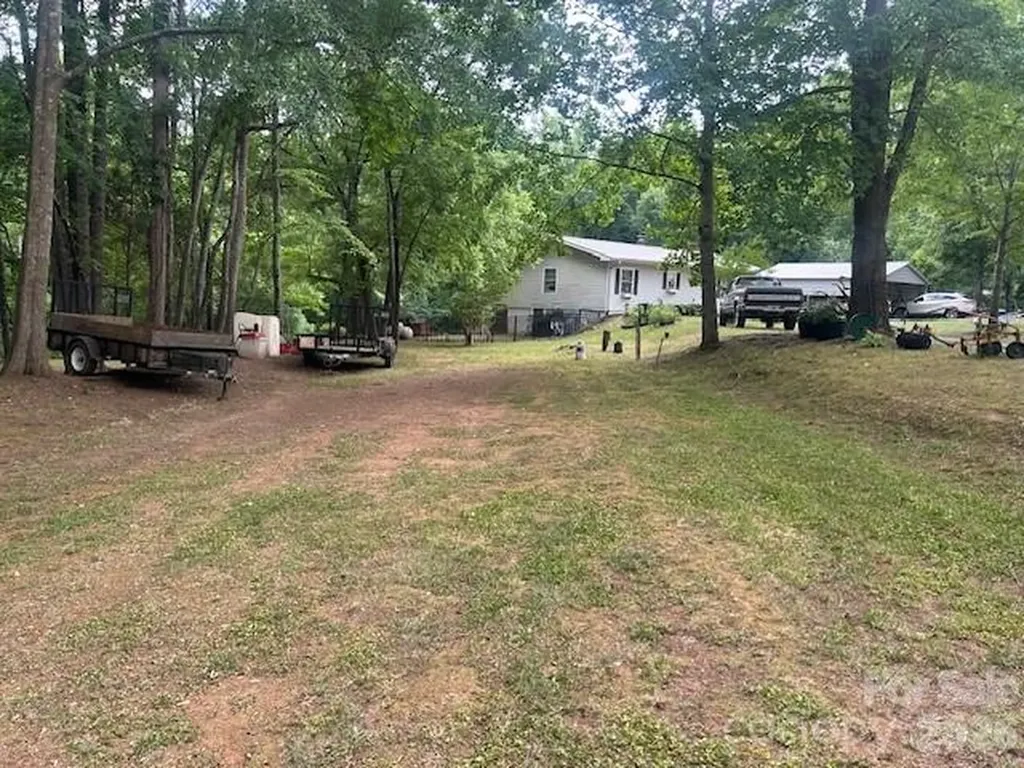 408 Hollis Road Ellenboro NC 28040