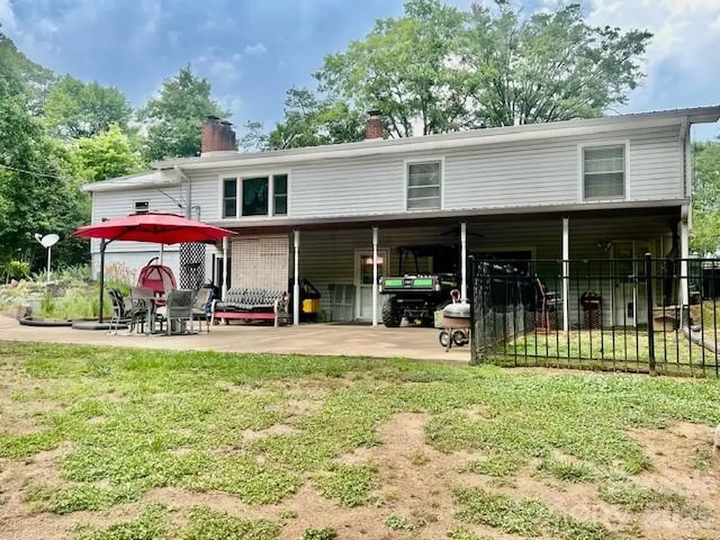 408 Hollis Road Ellenboro NC 28040