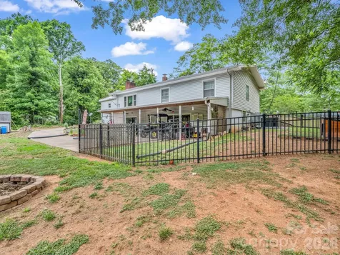 408 Hollis Road Ellenboro NC 28040