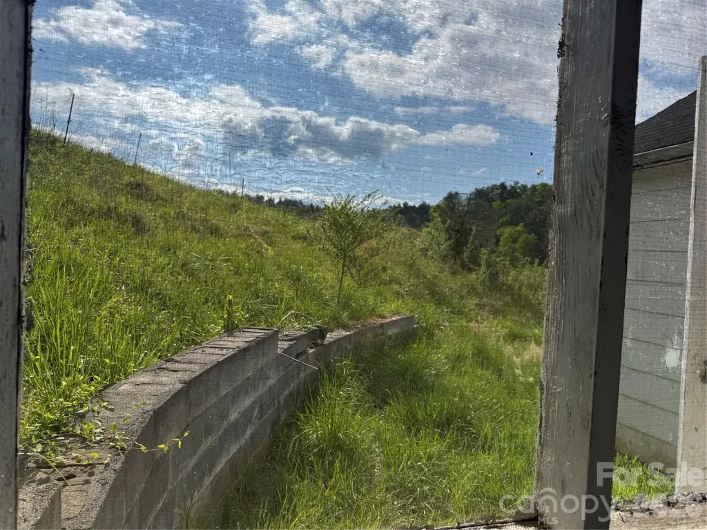 176 Laurel Branch Cemetery Road Weaverville NC 28753